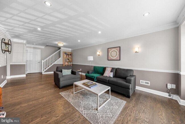 Building Photo - 1203 Delancey Way