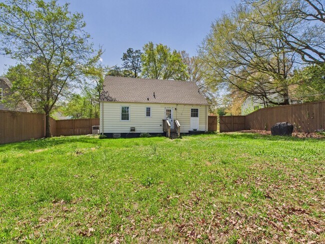 Building Photo - 6306 Engel Rd