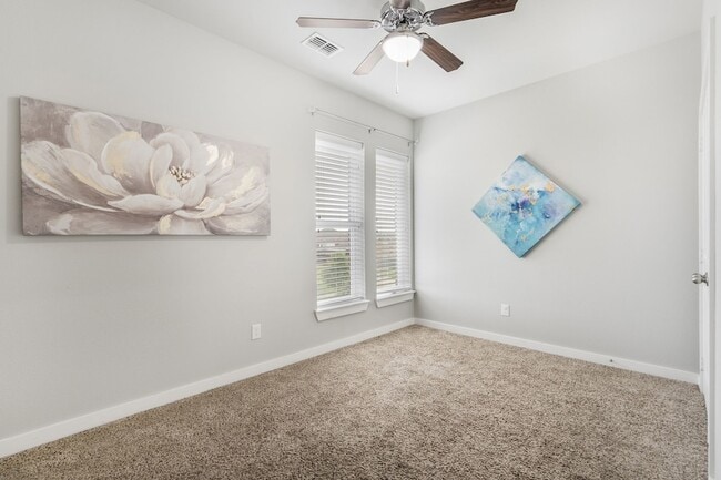 Building Photo - 5871 Rivendell Dr