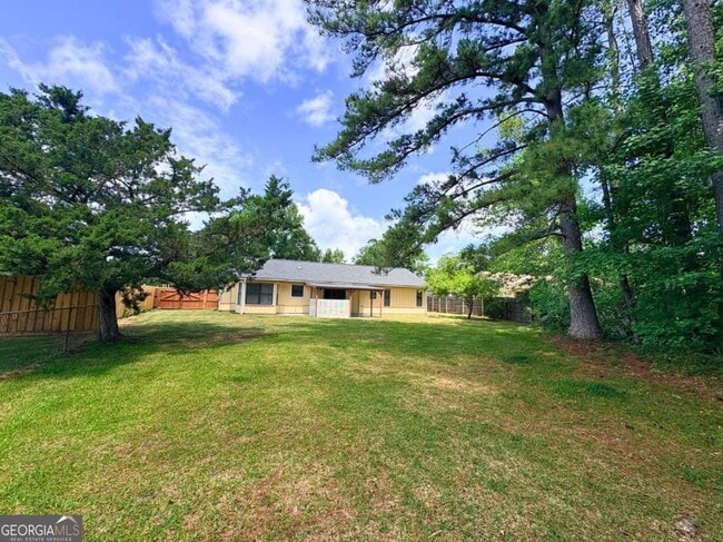 Building Photo - 603 Plantation Village Dr