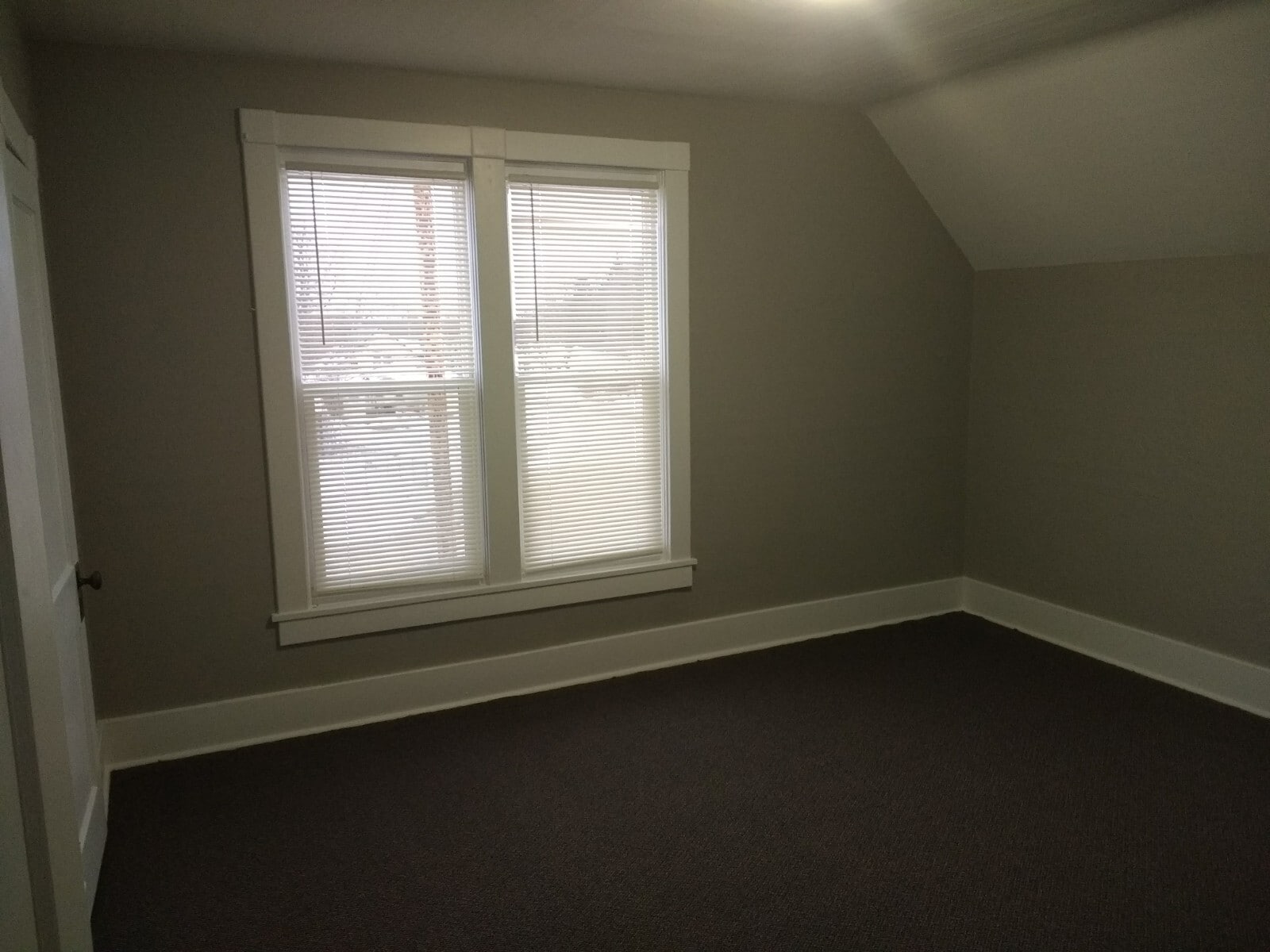 Building Photo - 522 Vine St