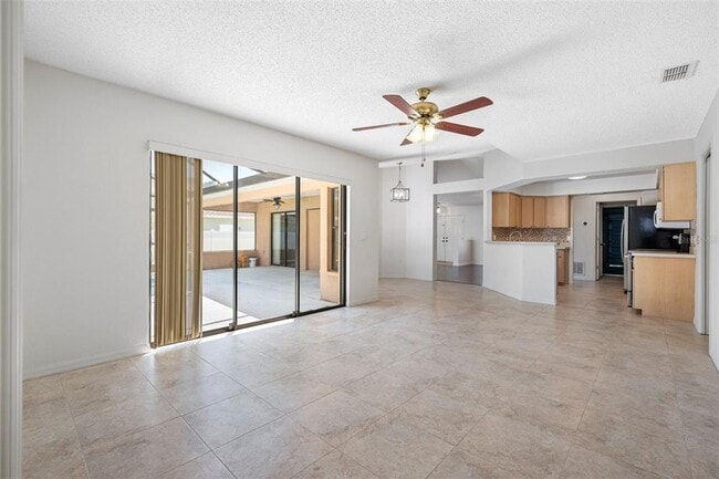 Building Photo - 1061 Archway Dr