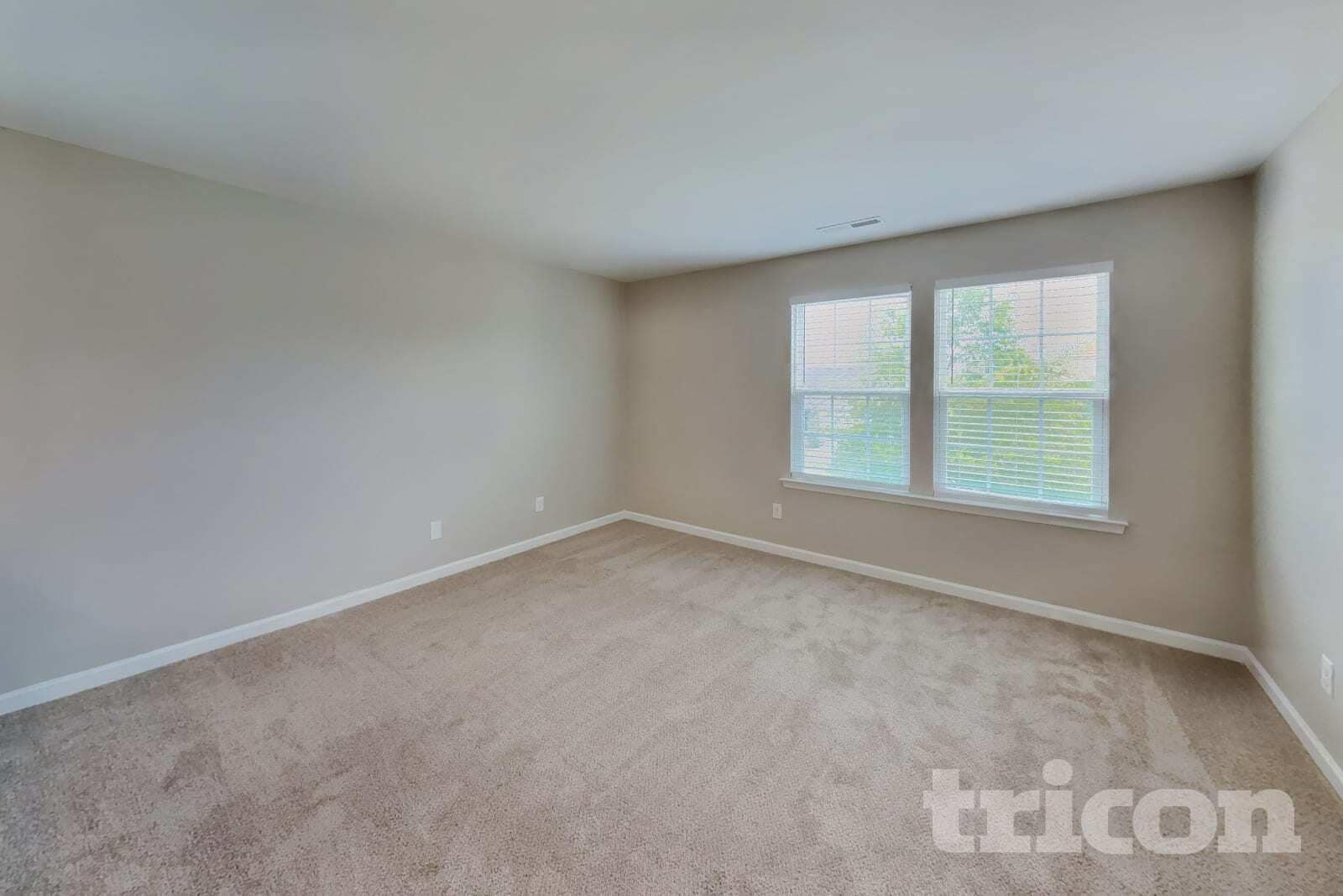 Building Photo - 923 Avondale Dr