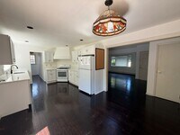 Building Photo - 82 Upton Dr