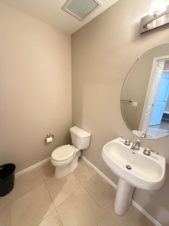 Building Photo - GORGEOUS CORNER UNIT at ONE LAS VEGAS.