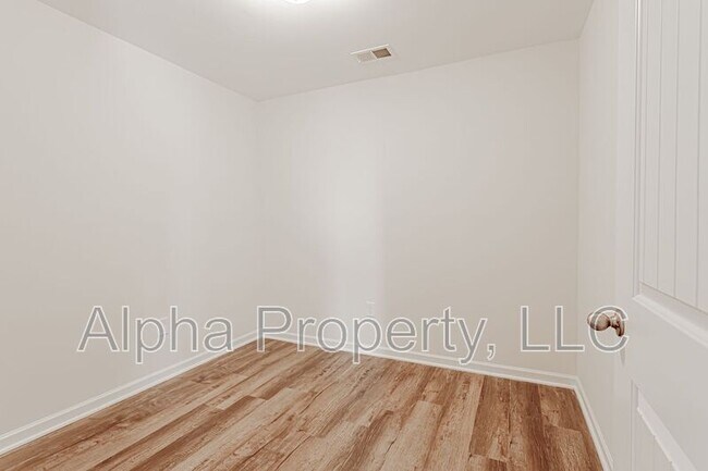 Building Photo - 328 Trail Branch Ct.
