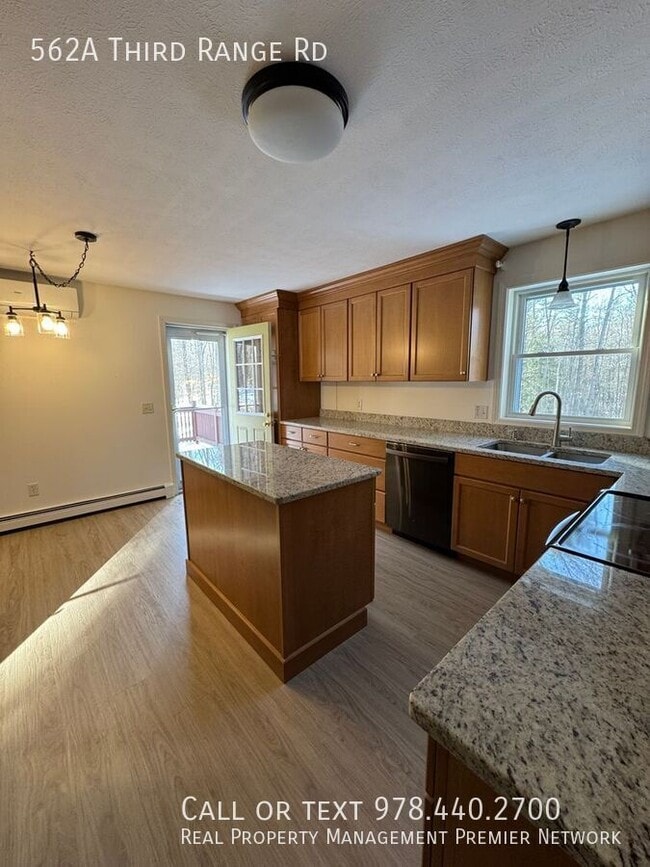 Building Photo - 562A Third Range Rd