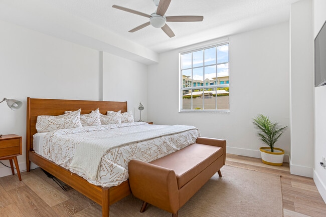 Building Photo - 600 S Dixie Hwy