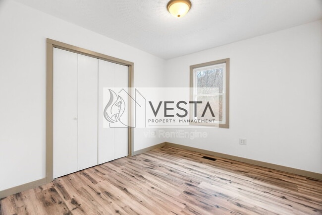 Building Photo - 326 New Salem Rd