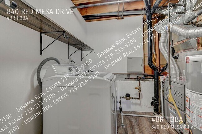 Building Photo - 840 Red Mesa Dr