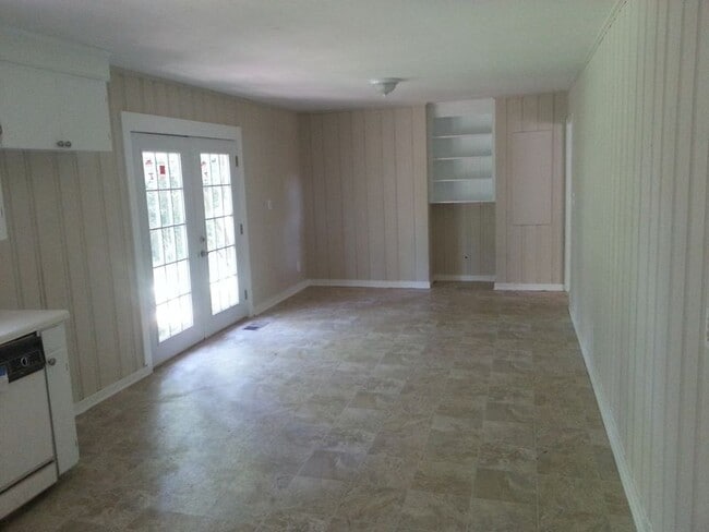 Building Photo - 5428 Wayneland Dr
