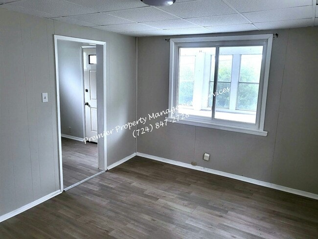 Building Photo - 1205 Crescent Ave