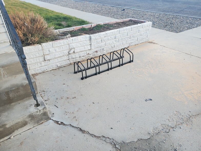 Building Photo - 115 N Oregon St