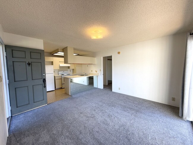 Building Photo - 94-1097 Paawalu St. #U4 - Hikino