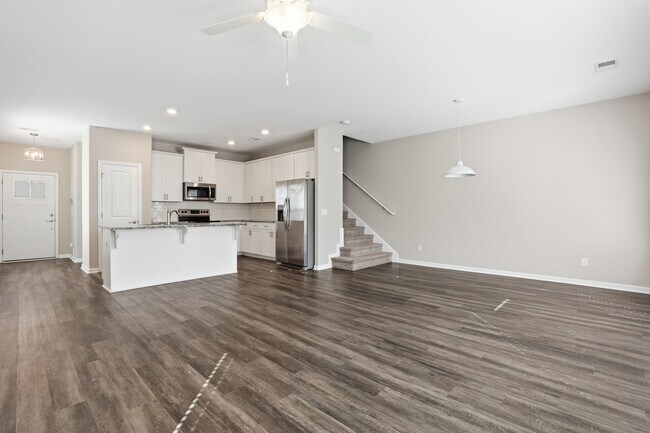 Building Photo - 116 Ainsdale Dr