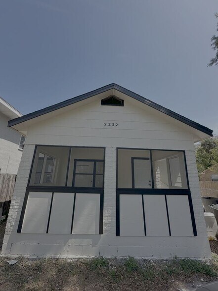 Building Photo - 2222 10th St S