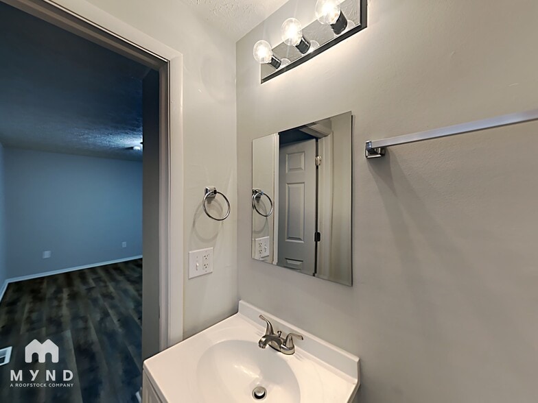 Building Photo - 2235 Tahoe Ct NW