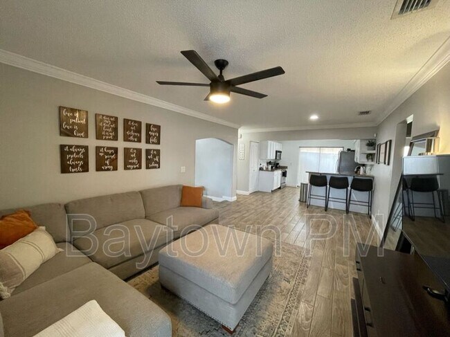 Building Photo - 5108 Ravensdale Way