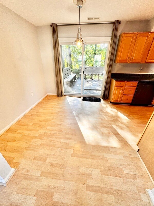 Building Photo - 1508 Honor Dr