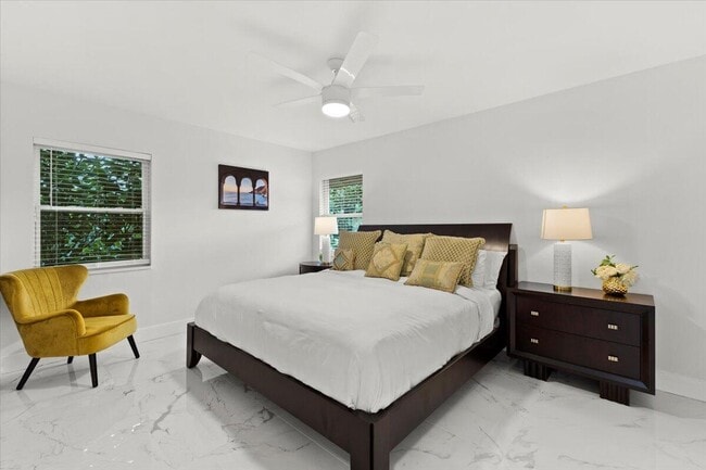 Building Photo - 5136 Beechwood Rd