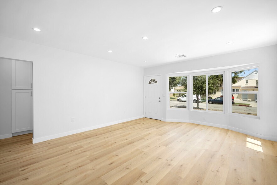 Building Photo - 1025 Linden Ave