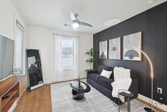 Building Photo - 5445 Town and Country Blvd