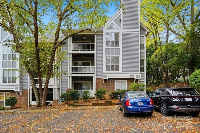 Building Photo - 2500 Cranbrook Ln