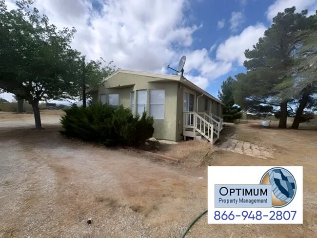 Building Photo - Fully Remodeled 3BD/2BA Home on Spacious Lot