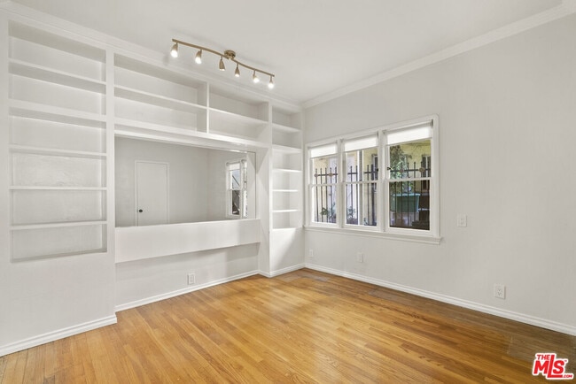 Building Photo - 1326 Londonderry View Dr