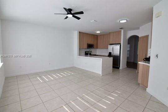 Building Photo - 5527 NW 113th Ave