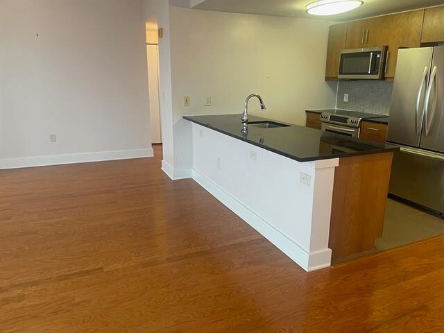 Building Photo - 88 Morgan St