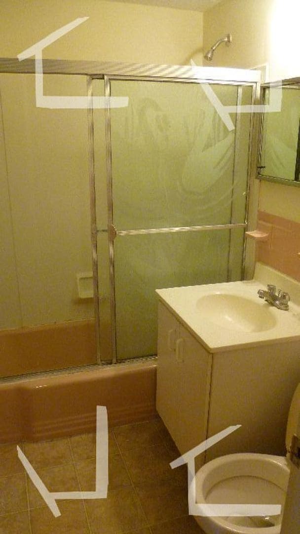 Building Photo - Coolidge Corner 2 Bed Available Now