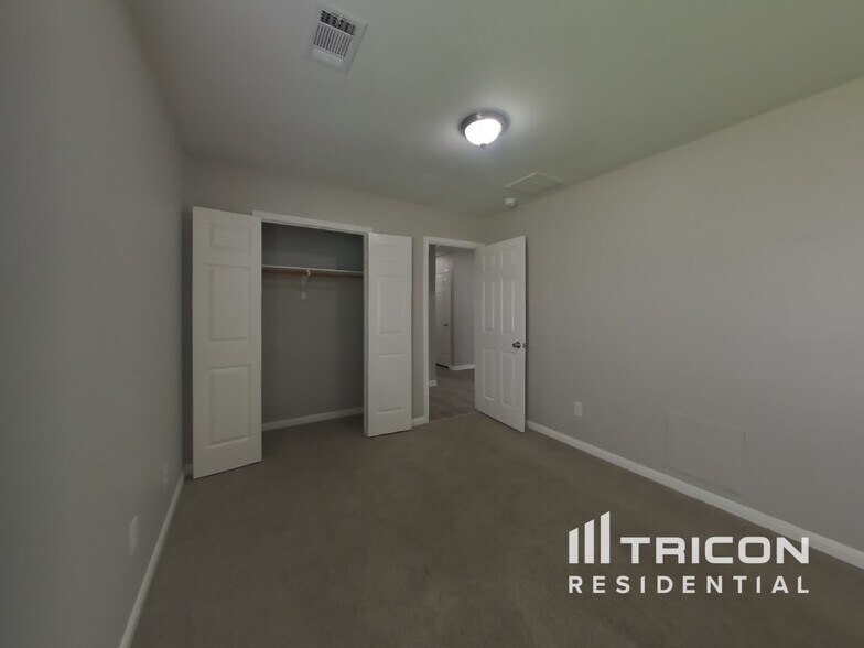 Building Photo - 28715 Nueces River Ct