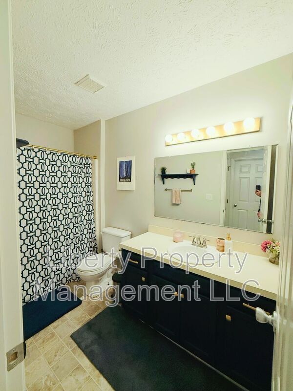 Building Photo - 132 Windsor Ln