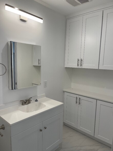 Building Photo - 4177 Naomi Ave