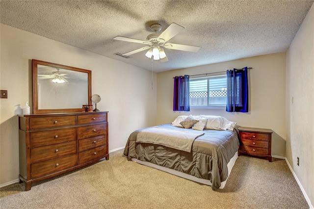 Building Photo - 2106 Briarmeadow Dr