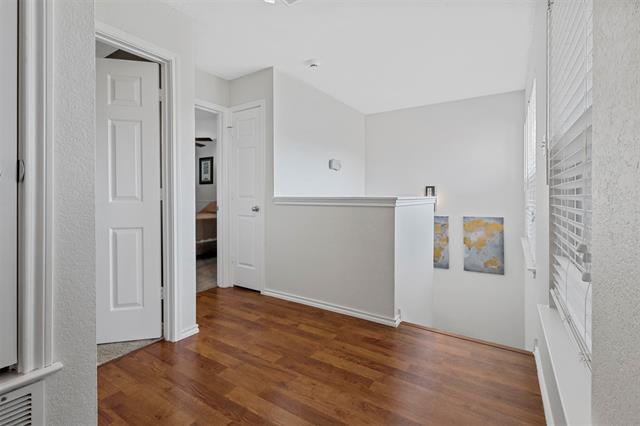 Building Photo - 2202 Barton Springs Dr