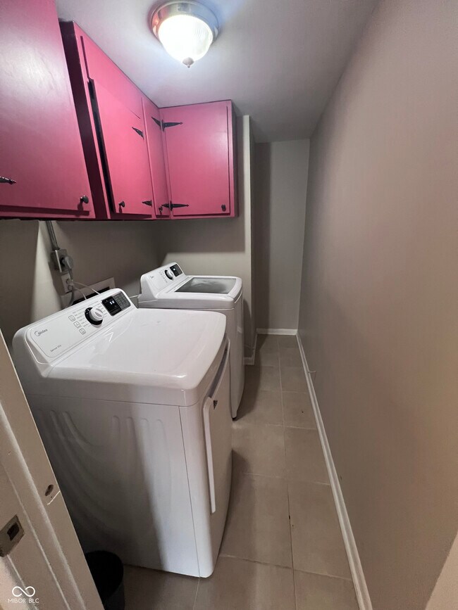 Building Photo - 1147 Darby Ln