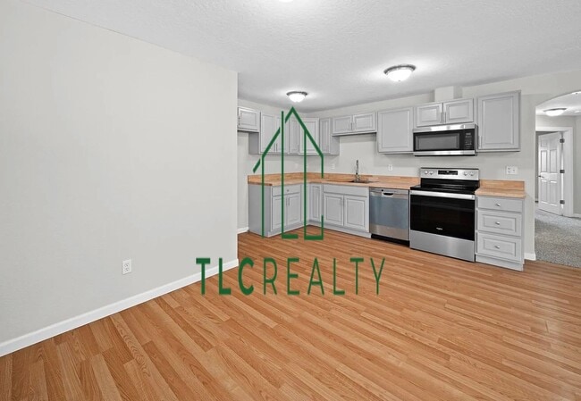 Building Photo - Beautiful Home on Corner Lot