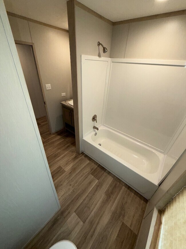 Building Photo - 1101 Old Dixie Hwy N