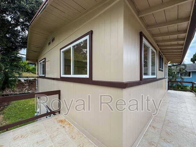 Building Photo - 47-368-368 Ahuimanu Rd