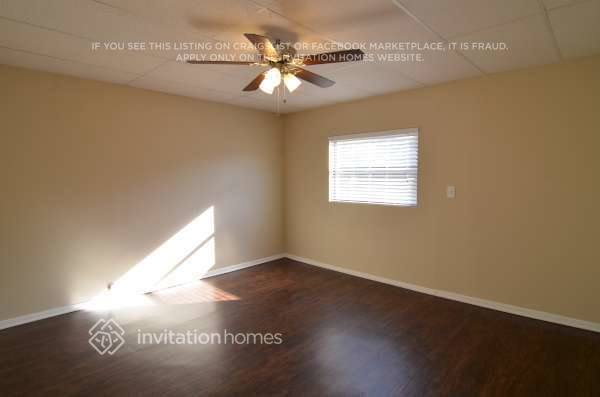 Building Photo - 2417 Devonwoode Pl