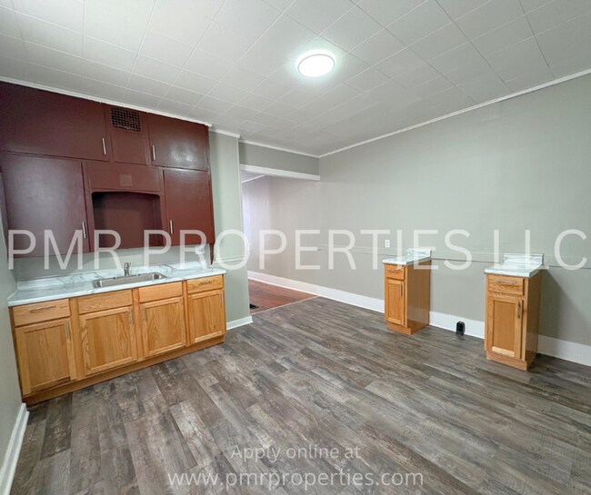 Building Photo - 1 Bedroom / 1 Bathroom House