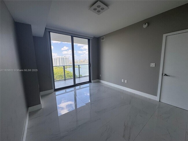 Building Photo - 16385 Biscayne Blvd