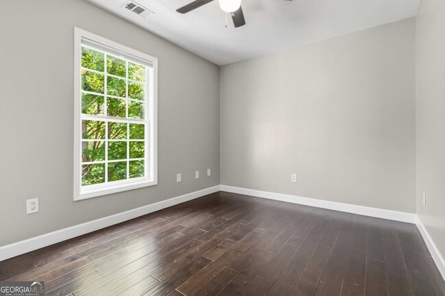 Building Photo - 1448 Rome Dr NW