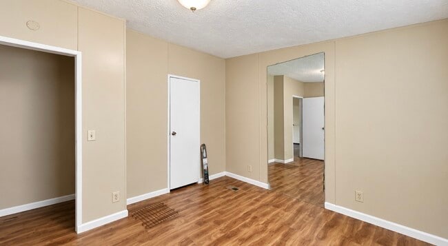 Building Photo - 6710 Trail Loop W