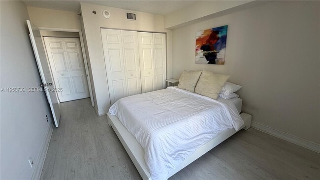 Building Photo - 3300 NE 192 St