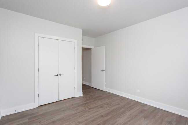 Building Photo - 2111 S Halsted St