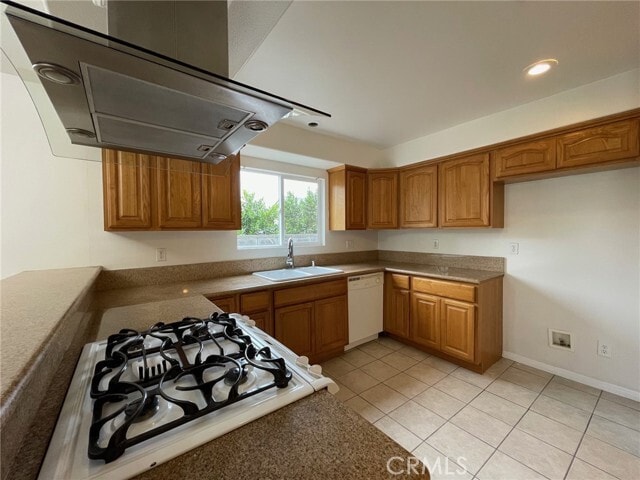 Building Photo - 410 E Arrow Hwy