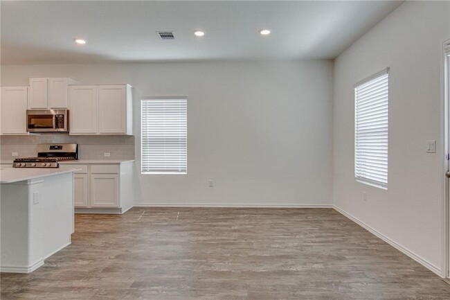 Building Photo - 6721 Hartlage St